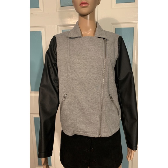 Forever21 Gray Faux Leather Sleeve Moto Jacket (M) - Picture 5 of 12